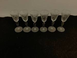 lot 58 image: 6 Piece Cordial Set
