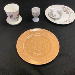 lot 66 image: 4 Piece Vintage Serving Set