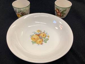 lot 67 image: 3 Piece Kitchen Set