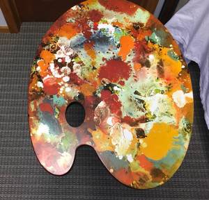 lot 13 image: Painters Palette Table