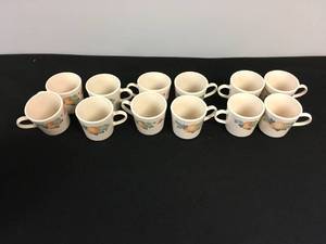 lot 37 image: 12 Piece Corning Coffee Cups