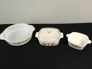 lot 42 image: 4 Piece Casserole Dish Set