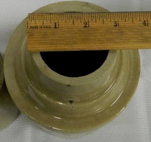 lot 6 image: 3 Crocks