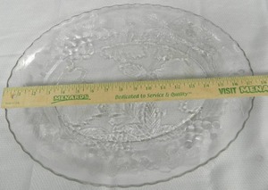 lot 16 image: Serving Dishes