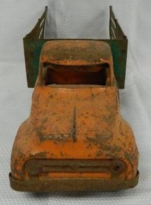 lot 26 image: Antique Toy Truck