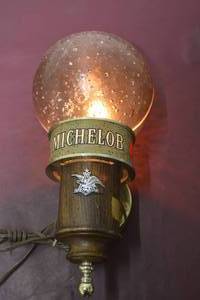 lot 10 image: Michelob sconce matches #9
