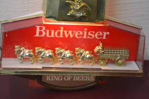 lot 8 image: Budweiser hanging light with clidesdales