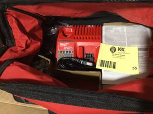 Milwaukee M18 48-59-1852P 18-Volt XC 5.0Ah REDLITHIUM Starter Kit - 2pk open box not used