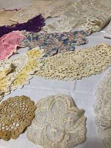 lot 30 image: Variety of Doilies #2