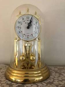 lot 7 image: Quart Moving Mantle Clock