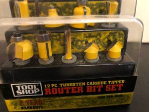 lot 52 image: 11 Pc. Tungsten Carbide Tipped Router Bit Set