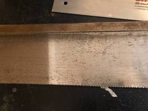 lot 55 image: Lot of 5 Handsaws & Bucket
