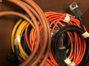 lot 91 image: Lot of Extension Cords