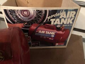 lot 131 image: Portable Air Tank