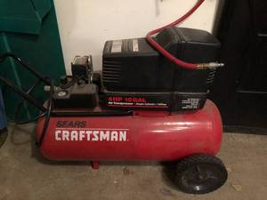 lot 138 image: Craftsman 15 Gallon Air Compressor with Hoses