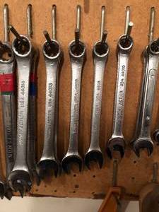 lot 147 image: Lot of Wrenches - Varying Sizes.