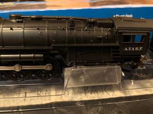 lot 180 image: NEW Bachmann Locomotive Engine and Car