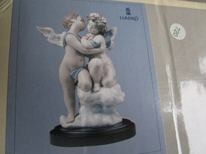Lladro Figure - Retired