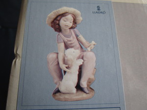 Lladro Figure - Retired Event