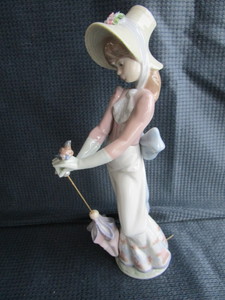 Lladro Figure - Retired