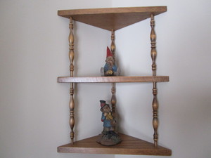 Corner Shelf & Gnomes