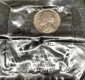 lot 27 image: 4 US JEFFERSON NICKELS 1946-D UNC 1947-D UNC 1954-D UNC 1964 PROOF
