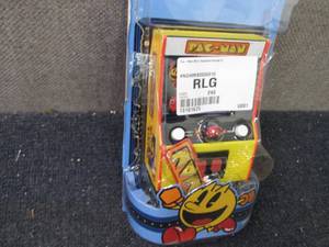 dreamGEAR 6 Collectible Retro Pac-...