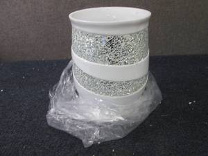 Sinatra Waste Basket White open box...