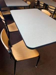 lot 16 image: Table & 3 Chairs 48X 30 (Chairs 30 Tall)