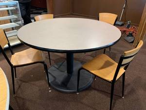lot 37 image: Round Table 48 Inch with Four Chairs