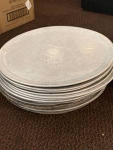 lot 91 image: Lot of 25 Large Pizza Pans 16