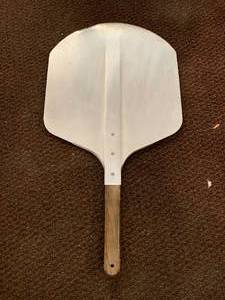 lot 117 image: Pizza Paddle
