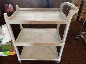 lot 189 image: Cambro Rolling Cart 30 X 16 X 37 Tall