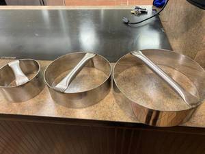 lot 271 image: Small, Medium, Large Pizza Dough Cutters