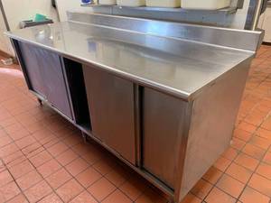 lot 288 image: Stainless Steel Counter 7 x 30 x 35 tall