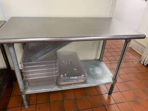 lot 313 image: Stainless Steel Table (not contents) 24 x 48 x 35 tall