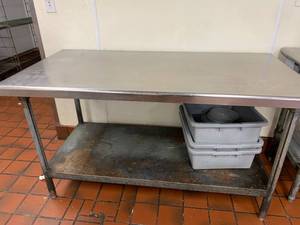 lot 326 image: Stainless Steel Table (not contents) 30x 60 x 33 tall
