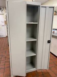 lot 364 image: Sandusky Cabinet with Keys 15 x 30 x 72 tall