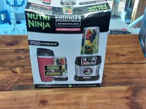 lot 4 image: Nutri Ninja Pro Complete- New In Box