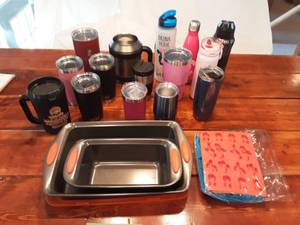 lot 24 image: Yeti Mugs, Rachael Ray Pans, Water Bottles, Molds