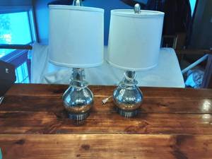 lot 31 image: Pair Of Lamps