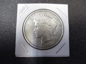 lot 9 image: 1922-D (Denver Mint) Peace Silver Dollar - 90% Silver