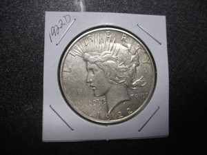 lot 11 image: 1922-D (Denver Mint) Peace Silver Dollar - 90% Silver