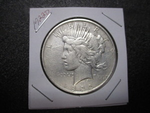 lot 13 image: 1922-D (Denver Mint) Peace Silver Dollar - 90% Silver