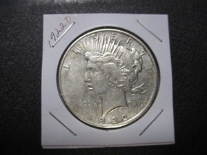 lot 14 image: 1922-D (Denver Mint) Peace Silver Dollar - 90% Silver
