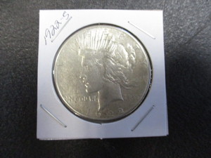 lot 17 image: 1922-S (San Francisco Mint) Peace Silver Dollar - 90% Silver