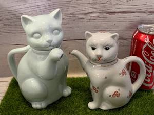 lot 21 image: Lot of Two Antique Japanese Cat Teapots