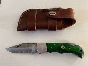 lot 40 image: Damascus Knife & Sheath 6 �� Long Open