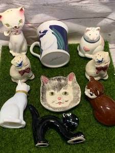 lot 70 image: Vintage Lot of Cats