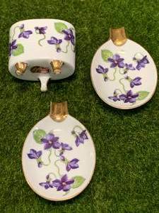 lot 72 image: Antique Leftons Japanese Items